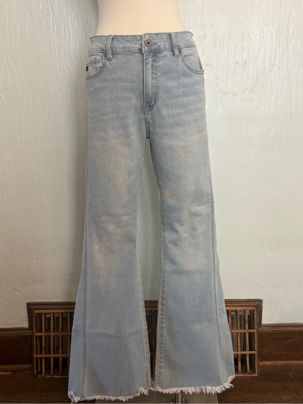 KanCan Kurvy Light Blue Wash Flare stretch Jeans